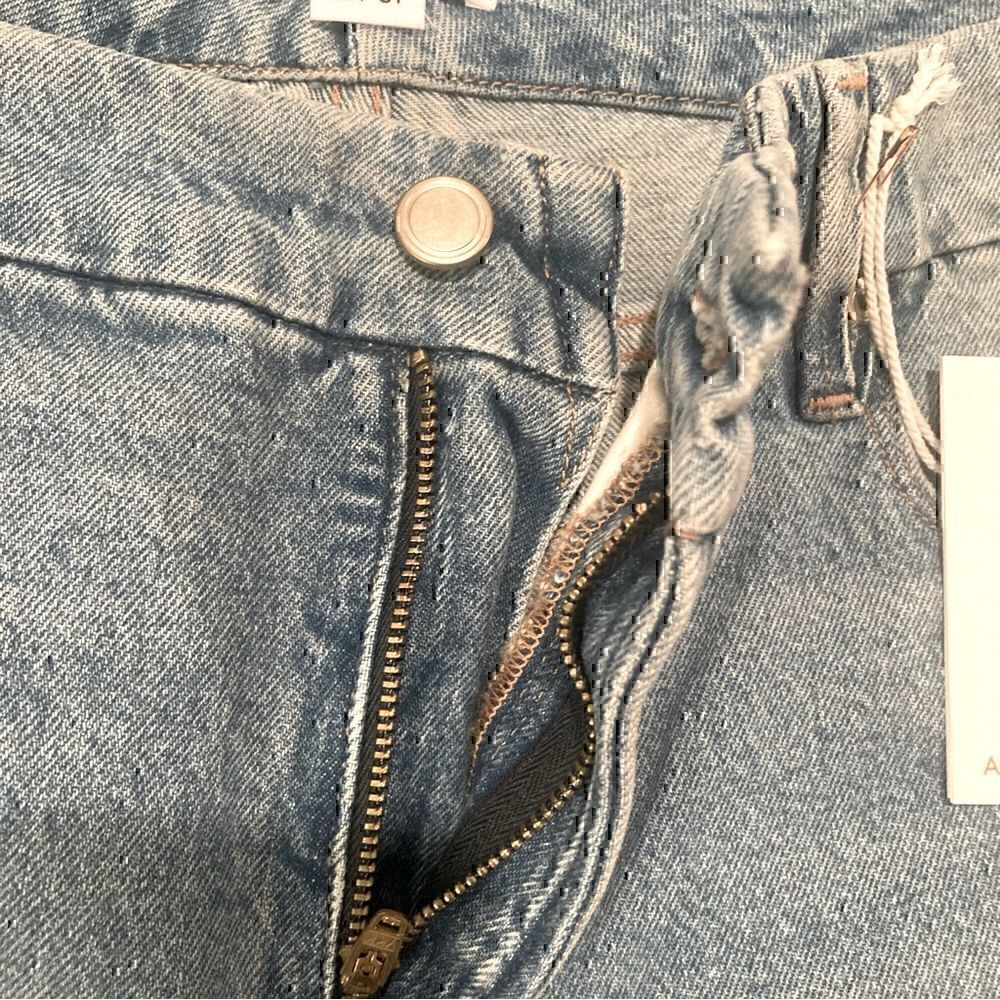NWT Good  American  ‘Good  Classic’  Distressed High Rise Stretch Jeans - Picture 6 of 10